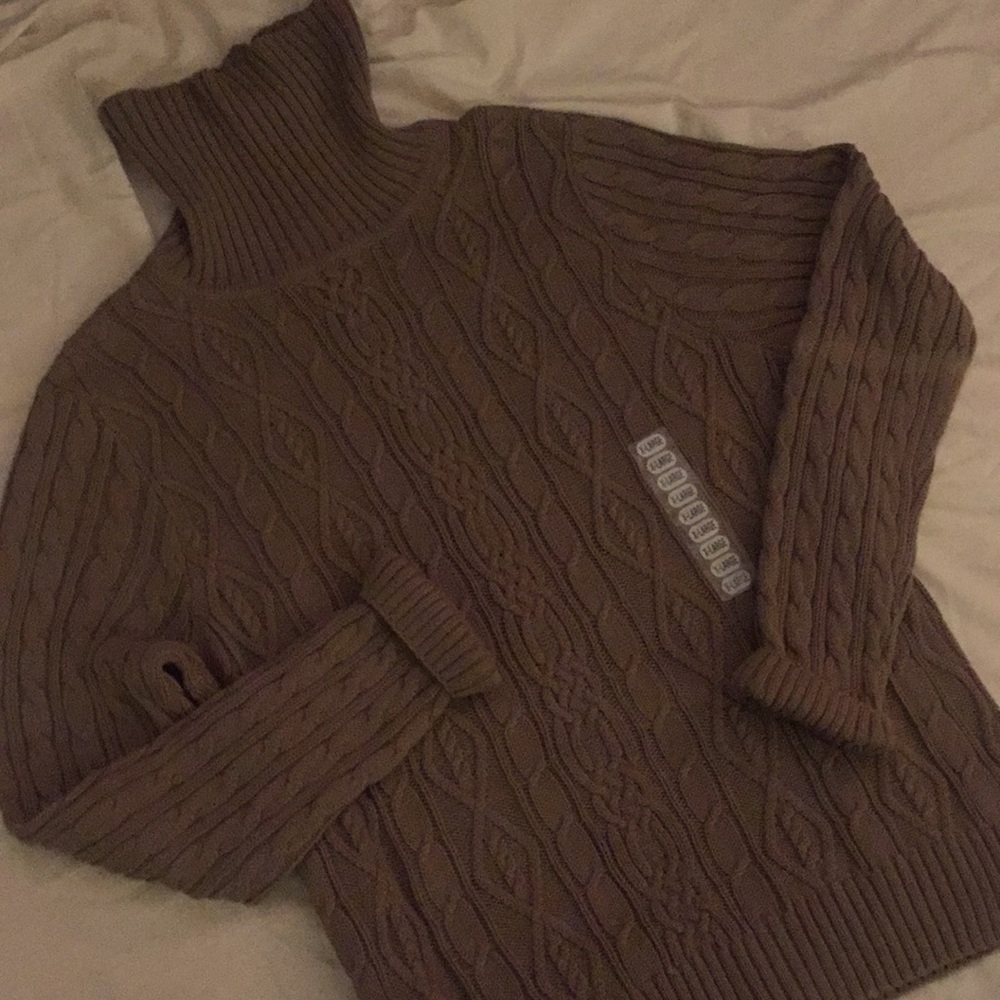 Men’s pria turtleneck sweater rare find